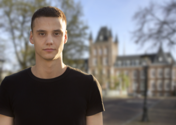 Bart (24): “Ik heb ruzie met mijn ouders omdat ze geen auto voor mij willen kopen”