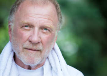 Erik (70): “Waarom betalen wij gepensioneerden nog belasting? We hebben altijd al gewerkt”