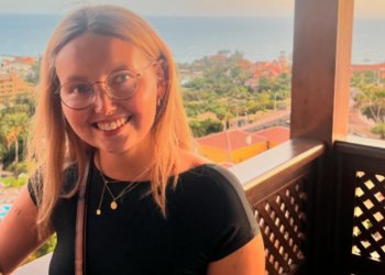 Eva (26) uit Over Mijn Lijk overleden