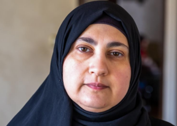 Hajar (52): “Het lukt maar niet om een baan te krijgen in Nederland, ik word overal afgewezen”