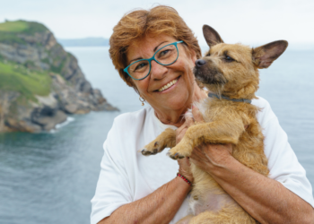Henriëtte (67): “Ik vind mijn hond belangrijker dan mijn man”