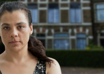 Ilse (32): “Mijn man eist dat ik thuis blijf om voor de kinderen te zorgen”