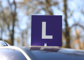 Onderzoek: ‘Steeds meer rijschoolleerlingen zakken voor het rijexamen’