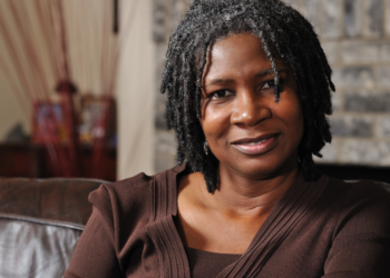 Naomi (42): ‘Ik wil niet dat mijn kind meedoet met Sinterklaas op school, maar hoe leg ik dat uit?