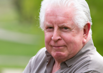 Roel (72): ‘Ik heb alles voor mijn kinderen gedaan, maar nu ze volwassen zijn, hoor ik niks meer van ze”