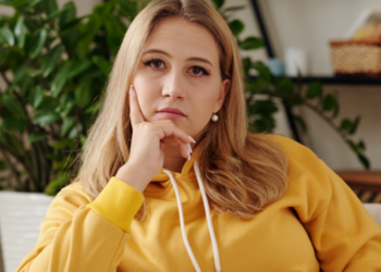 Rosa (32): “Mijn moeder vindt de naam van mijn zoon vreselijk dus noemt ze hem steeds anders”