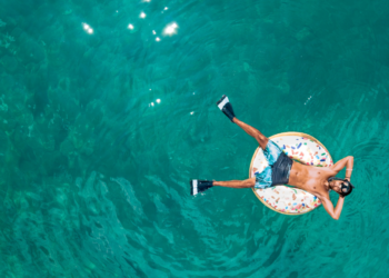 Zó verdubbel jij je vakantiedagen: ‘Neem er 25 op en je bent er 52 vrij’