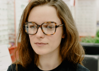 Amy (29): “Mijn moeder wil geen speciale vegan-gerechten maken voor mij bij het kerstdiner”