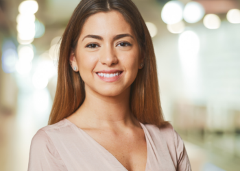 Esmee (33): “Dankzij Klarna kan ik mijn kerstcadeaus nu kopen, terwijl ik pas in januari betaal”