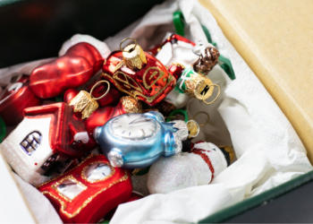 Kelly (30): “Mijn kerstpakket was weer een doos vol onzin, ik heb de troep gelijk op Marktplaats gezet”