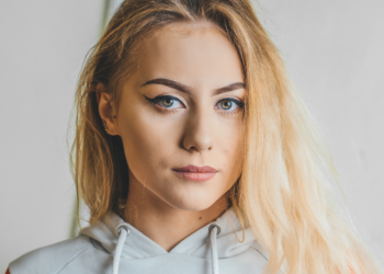 Maartje (30): “Ik had bijna een relatie, maar toen ik erachter kwam dat hij schulden had heb ik hem alleen gelaten”