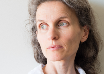 Marjan (45): “Mensen moeten stoppen met uitnodigingen te sturen voor feestjes op zondag, respecteer de rustdag”