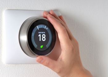 Verwarming ’s nachts aan laten of uitzetten? Dit bespaart je het meeste geld