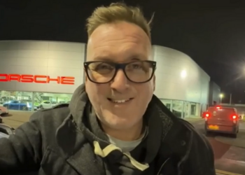 Eigenaar van elektrische auto deed de eerste onderhoudsbeurt: “Ik heb nog nooit zoveel moeten betalen voor mijn benzineauto’s”