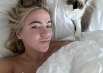 FOTO: Juultje laat met deze foto nog maar weinig aan de verbeelding over