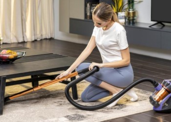 Met deze zakloze stofzuiger van de Action is jouw huis schoon in no-time