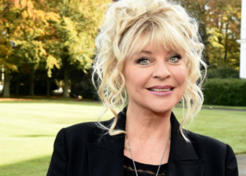 NET BINNEN: Manuëla Kemp in coma teruggevlogen naar Nederland, de presentatrice zal hier overlijden