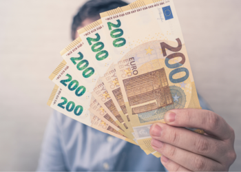 Nederlanders sparen meer dan ooit door hogere lonen: Dit is het recordbedrag