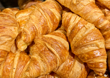 Onderzoek: Je kan beter je croissants bij de supermarkt kopen dan bij de bakker