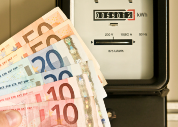 Eindelijk goedkoper stroom: Deze energieleverancier verlaagt stroomprijzen voor miljoenen klanten!