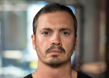 Marco (40) koos bewust voor een leven zonder kinderen: “Niemand heeft kinderen nodig, er zijn er al meer dan genoeg van!”