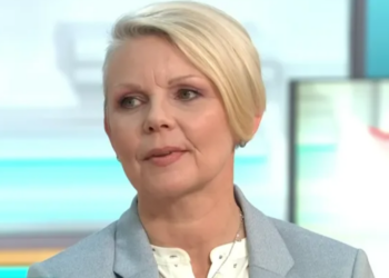 Opvoedkundige: “Ouders zouden hun baby om toestemming moeten vragen voordat ze hun luier verschonen”