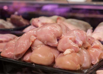 Slager waarschuwt: “Koop dit vlees niet als er geen botten meer aan zitten”