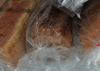 Bakker geeft antwoord: “Is brood uit de vriezer gezonder dan vers brood?”