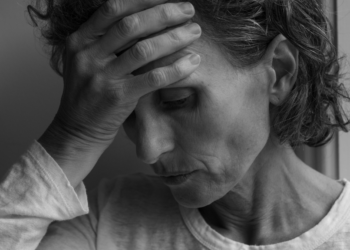 Cindy (52): “Mijn man en ik slapen apart omdat hij snurkt, moet ik van hem scheiden?”