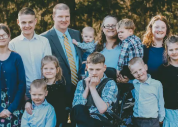 Deze moeder is zwanger van haar 12e kind: “We komen amper meer rond”