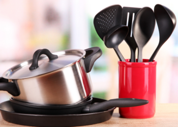 Experts slaan alarm: Dit keukengerei bevat giftige chemicaliën!