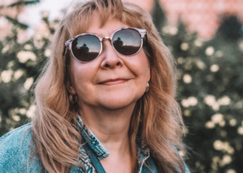 Karin (56) laat 21-jarige dochter meebetalen: “Eten bij mama is niet meer gratis”