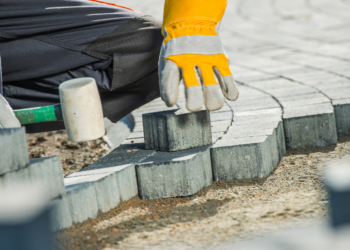 Maatregelen tegen verstening: Mag jij straks nog wel kiezen wat je in je voortuin legt?