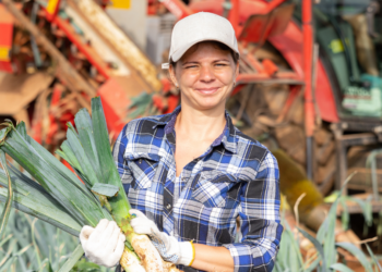 Meike (34) groeide op als boerin en laat zich door niemand wegjagen: “Dit is mijn leven”