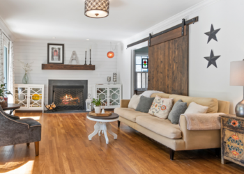 Natalie (35): “De vorige generatie had het makkelijk, maar millennials zoals ik moeten gedwongen bij hun ouders wonen”