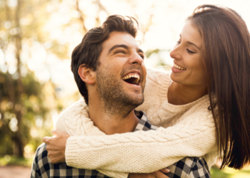 Onderzoek onthult: Dít leeftijdsverschil zorgt voor de gelukkigste relaties!