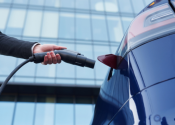 Onderzoek wijst uit: Steeds meer elektrische rijders willen terug naar benzineauto