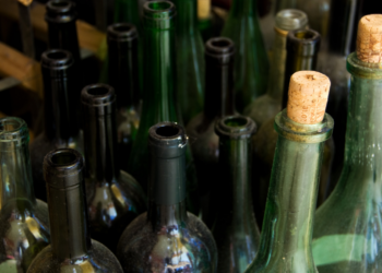 Statiegeld op wijnflessen: Vanaf deze datum krijg je geld terug op wijnflessen!