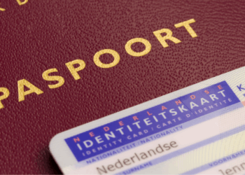 Bezit jij al een e-paspoort? Dat scheelt flink wat tijd bij de paspoortcontrole