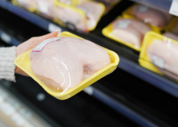 Let op! Dit zit er écht in voorverpakte kipfilet uit de supermarkt