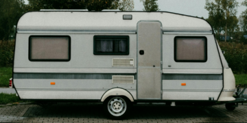 Mark (45): “Ik heb een flinke boete gekregen, en dat gewoon omdat mijn caravan op mijn eigen oprit stond”