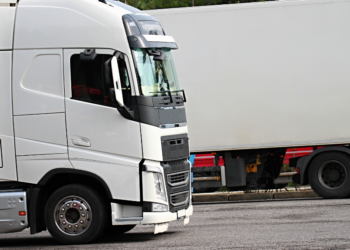 Onderzoek wijst uit: Nederland loopt voorop in Europese overgang naar emissievrij vrachtvervoer