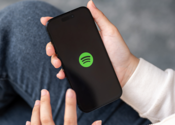 Spotify gooit prijzen flink omhoog: Vanaf 1 mei betaal je dit bedrag!