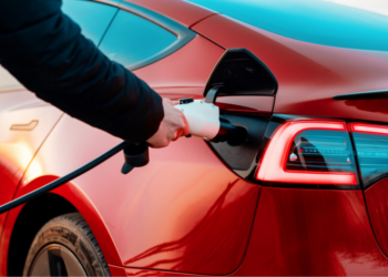 Tesla-rijder onthuld: “Dít bedrag ben ik maandelijks kwijt aan mijn Tesla”