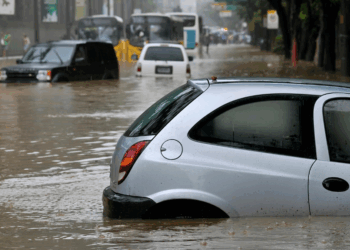 Advies aan Nederland: “Wijs snel schuilplekken aan voor naderende klimaatrampen”