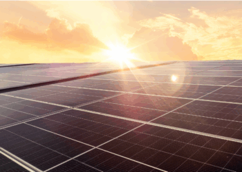 Enexis roept op om zonnepanelen te dimmen: “De zon schijnt te fel”