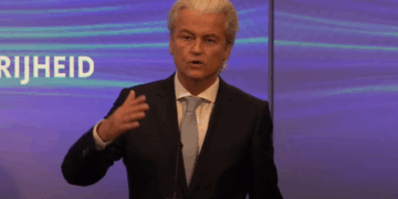Geert Wilders wil grenzen sluiten met hulp van het leger en asielzoekers terugsturen: “Ons geduld is op”