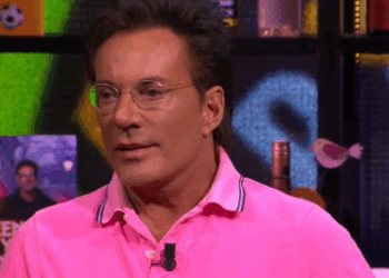 Gerard Joling haalt keihard uit naar klimaatactivisten: “Vijf containers stront eroverheen!”