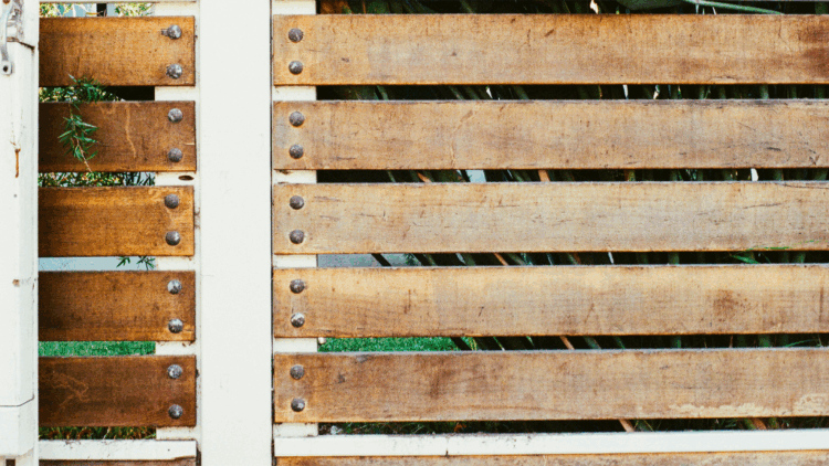 Hoe hoog mag je schutting eigenlijk zijn? Dit moet je weten om boetes