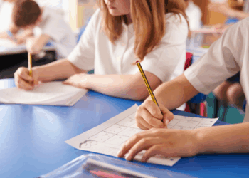 Lerarentekort opgelost? kabinet wil statushouders en Oekraïeners voor de klas